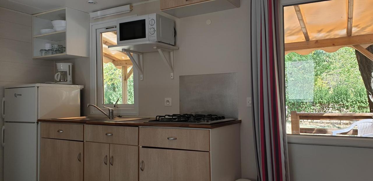 Camping Avec Piscine Et Riviere A Tournon Sur Rhone Ardeche Exterior photo